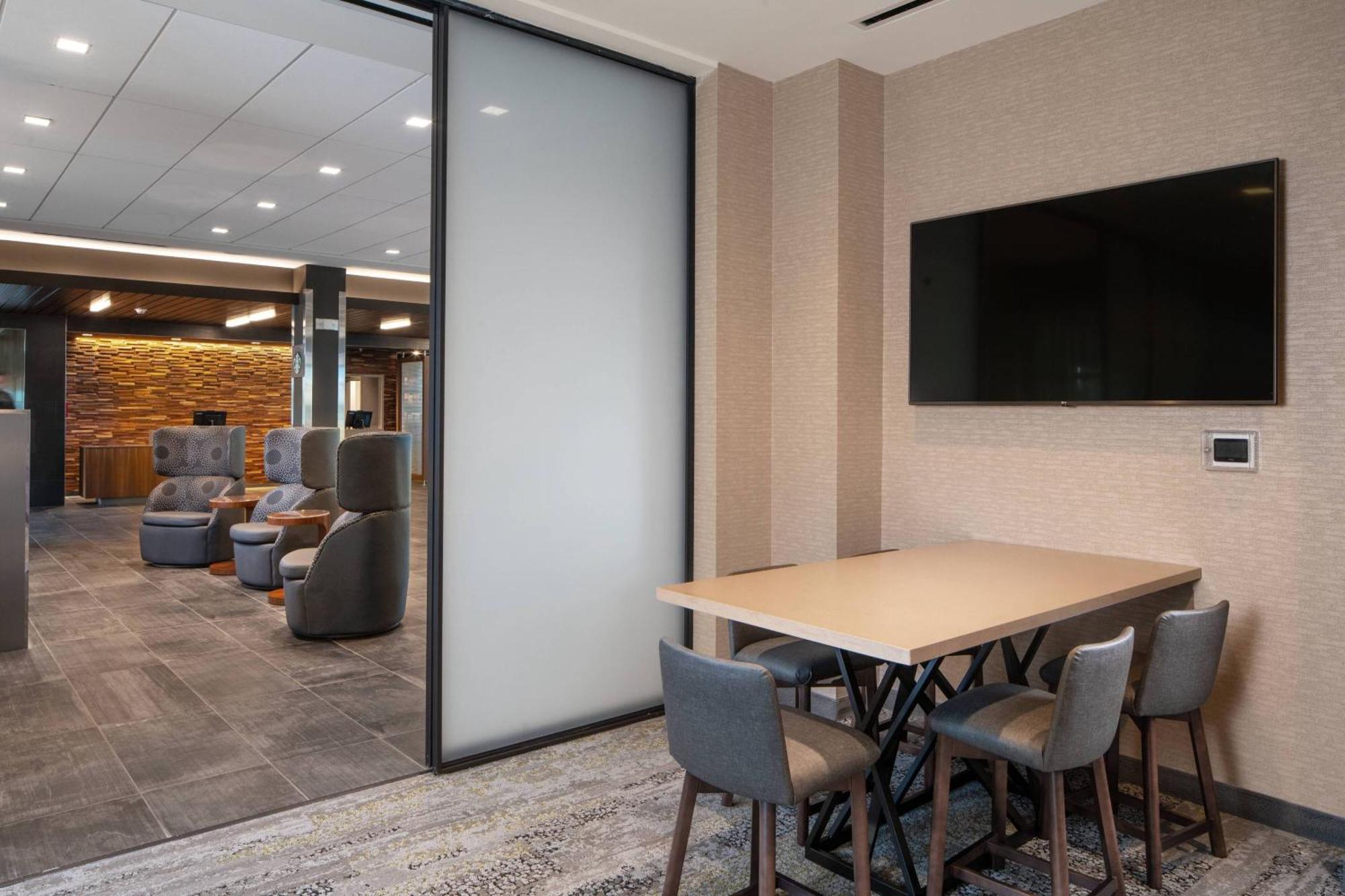 Hotel Courtyard By Marriott Lafayette South Esterno foto
